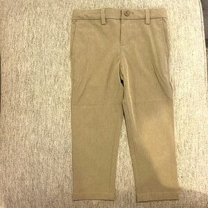 Brand New never worn boys 3T vineyard vines performance khaki